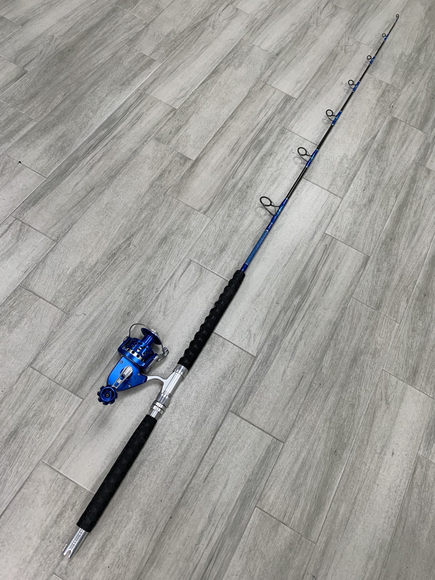7′ Platinum Series Spinning Rod Power 4 Carbon Fiber with IRT 500 – Connley  Fishing