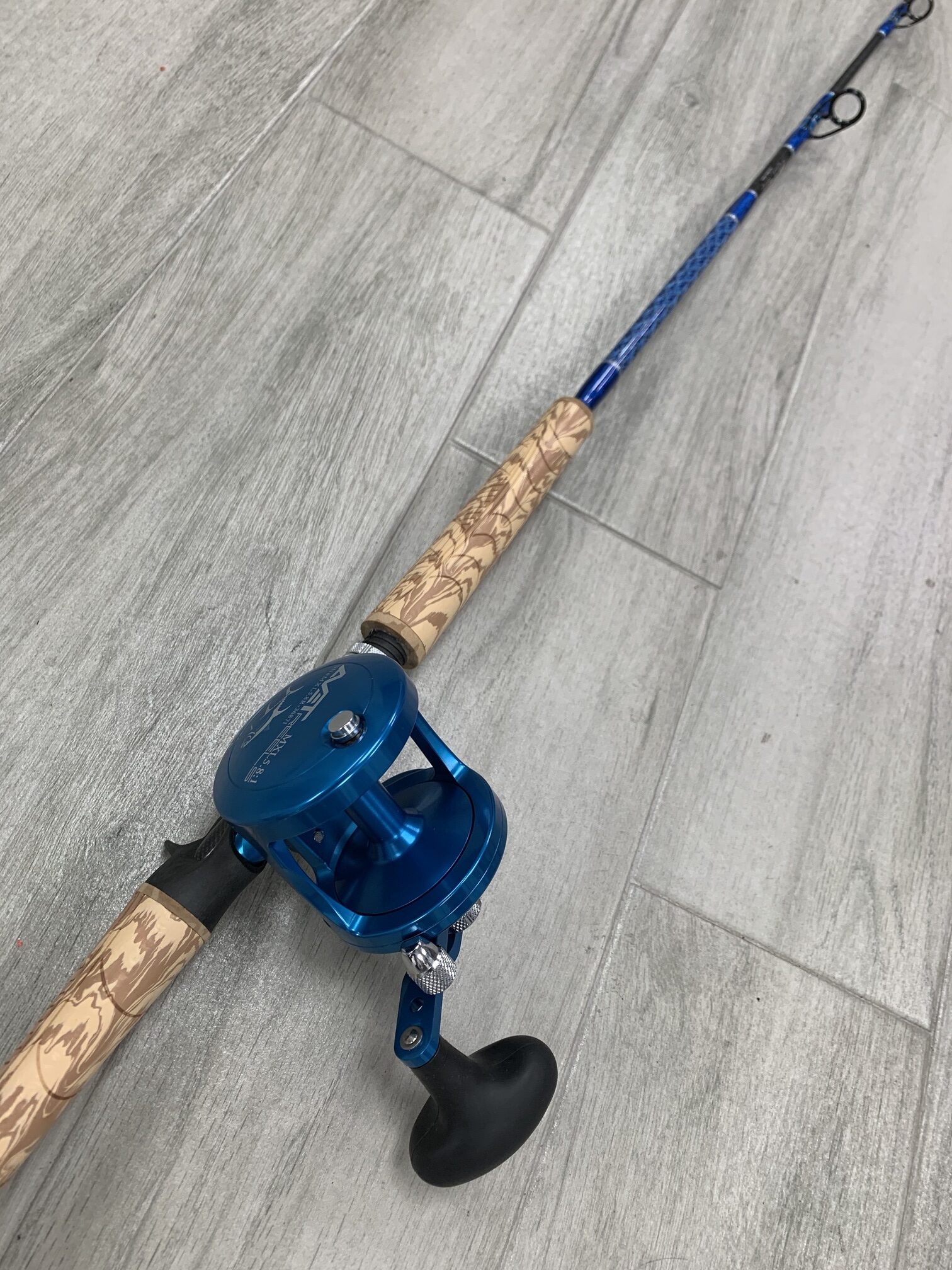 6'6″ 350 Gram Carbon Fiber Conventional Jigging Rod with Avet MXL 5.8 Blue  Reel – Connley Fishing