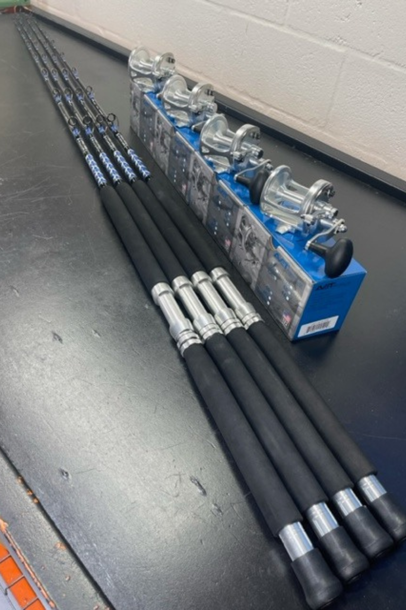 OVERSTOCK Blue/Silver Diamond Series 700L 20-40# Conventional Rod