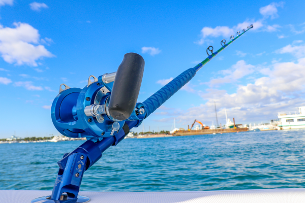 Custom Painted Mahi 6' 60-130# Trolling Rod w/ Winthrop Rollers - Image 3