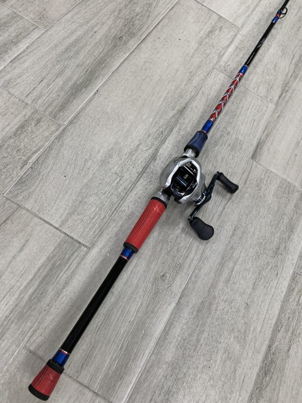 7' Baitcaster USA Themed Rod with Shimano Tranx 200 - Image 3