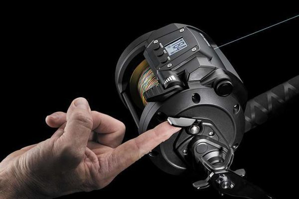 Daiwa Tanacom 1200 Power Assist Electric Reel - Image 5