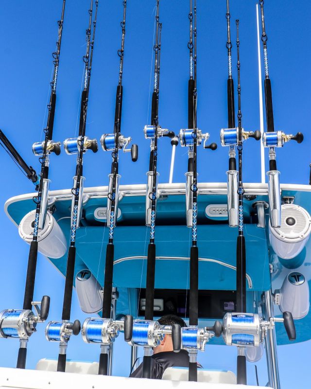 Blue/Silver 7'2 Diamond Series 80# Big Game Trolling Rod w/ Stuart Rollers  - Connley Fishing